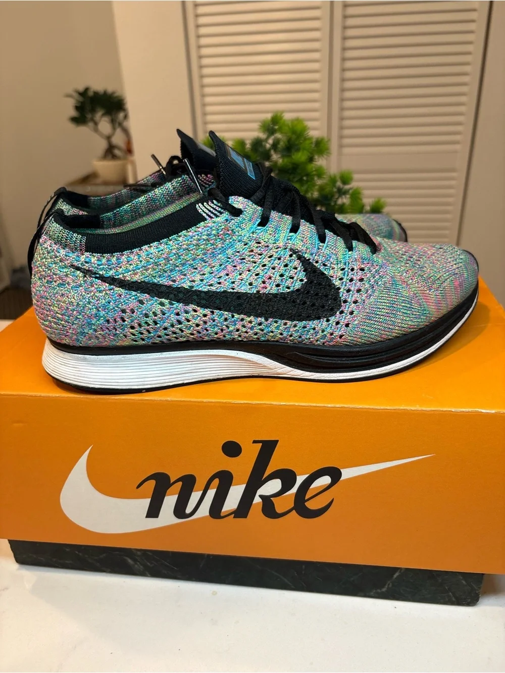 Nike Multicolor Flyknit Racer Men’s size 8 running shoes *Rare* Like New